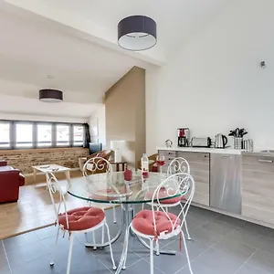 appartements-casa-carlos-gardel.midi-pyreneeshotels.com/