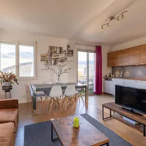 appartement-des-4-saisons-80m-6p-lumineux-et-traversant.hotels-rhonealpes.com/